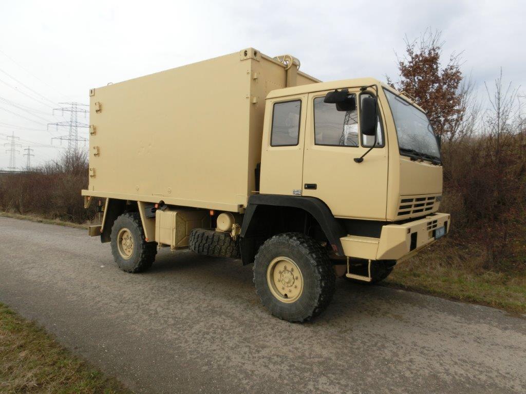 Steyr 12M18 mit FM II Shelter